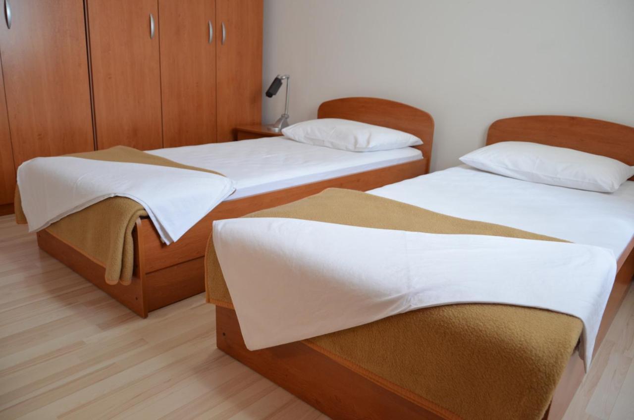 Apartments Pirovcanka Pirovac Kültér fotó