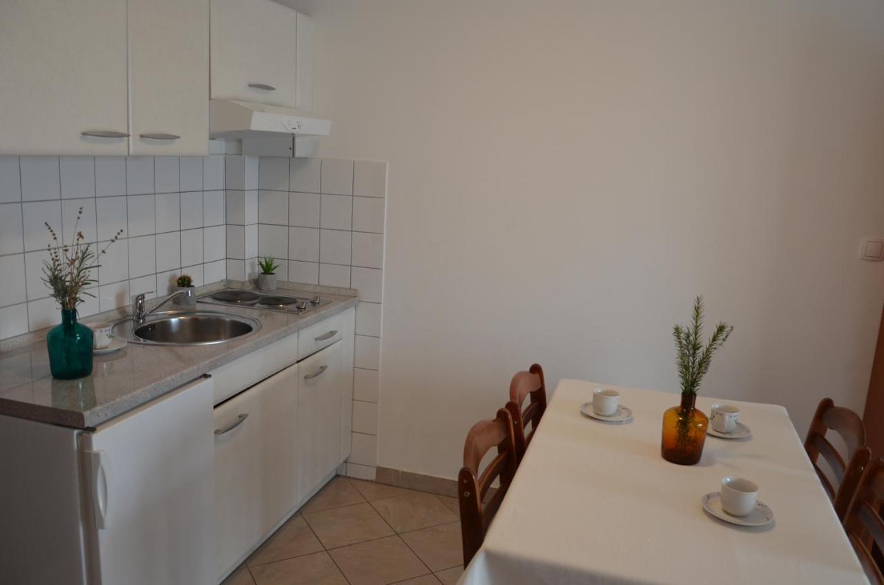 Apartments Pirovcanka Pirovac Kültér fotó
