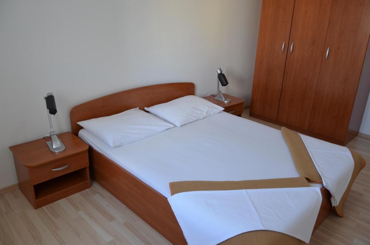 Apartments Pirovcanka Pirovac Kültér fotó