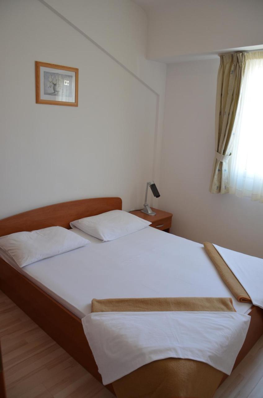 Apartments Pirovcanka Pirovac Kültér fotó