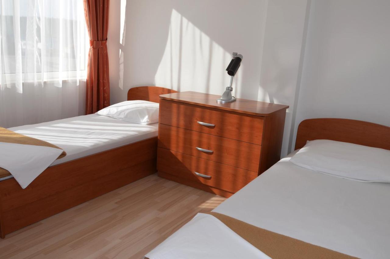 Apartments Pirovcanka Pirovac Kültér fotó