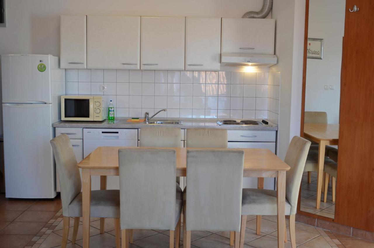 Apartments Pirovcanka Pirovac Kültér fotó